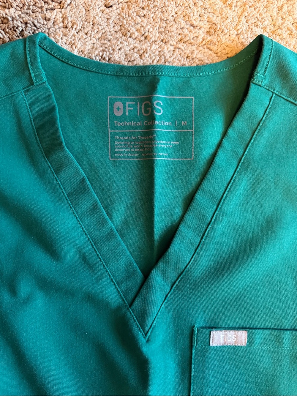 Figs Women's Green V-Neck Scrub Top & Drawstring Joggers - Picture 2 of 5